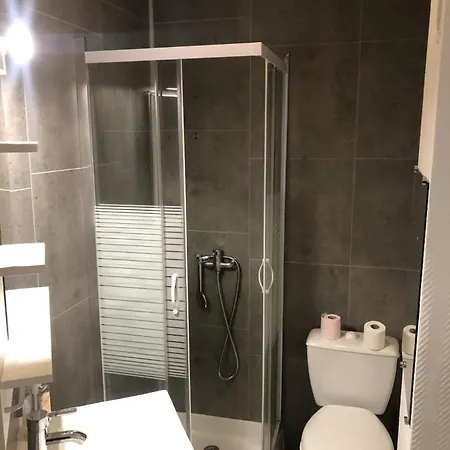 Rent4night Aigle Apartament